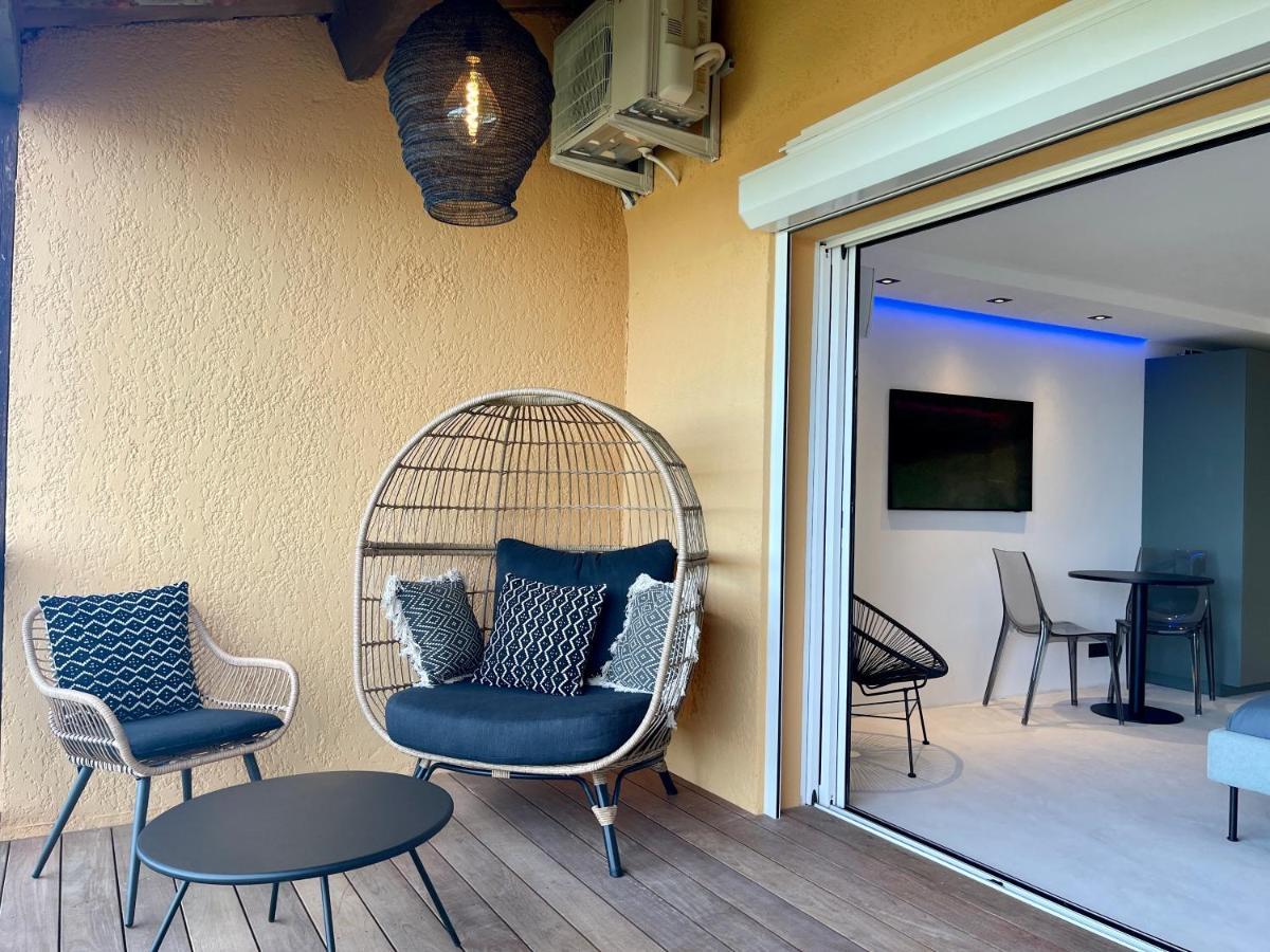 Appartement neuf climatisé - vue mer Saint-Tropez - 50m plage et port - piscine Gassin Exterior foto