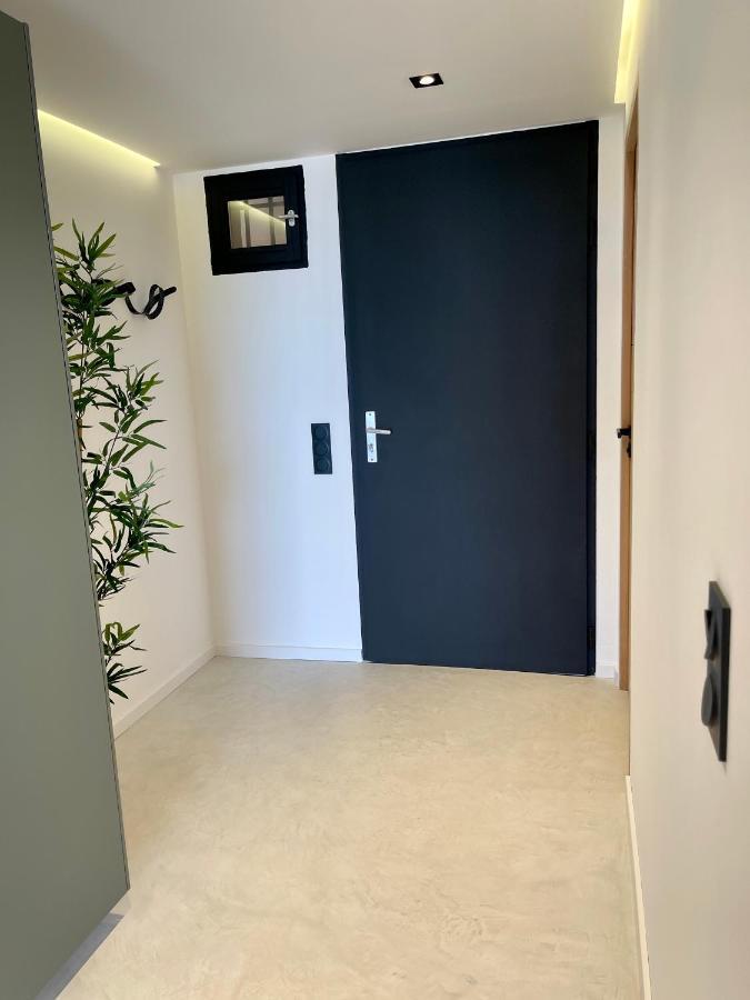 Appartement neuf climatisé - vue mer Saint-Tropez - 50m plage et port - piscine Gassin Exterior foto