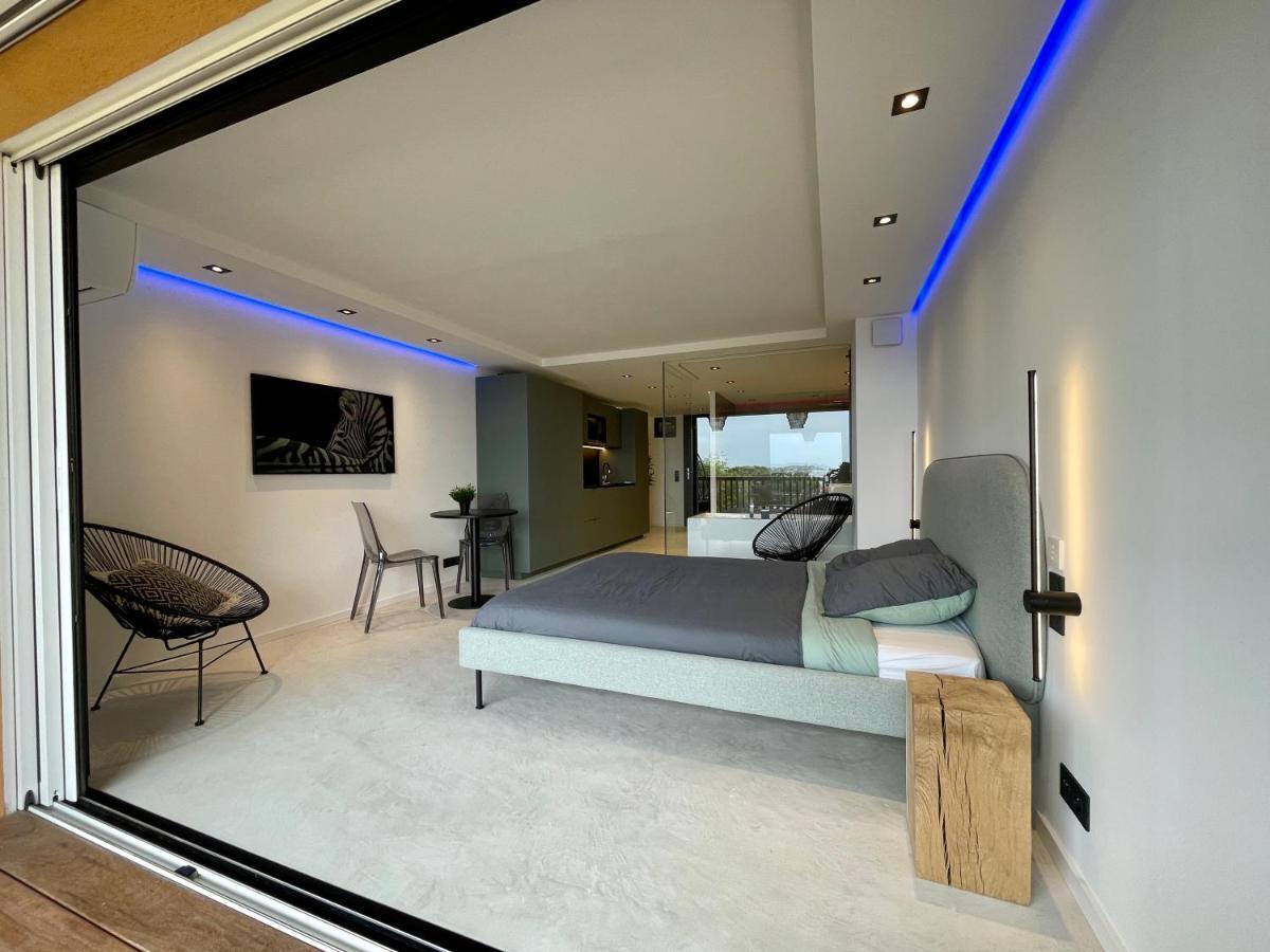 Appartement neuf climatisé - vue mer Saint-Tropez - 50m plage et port - piscine Gassin Exterior foto
